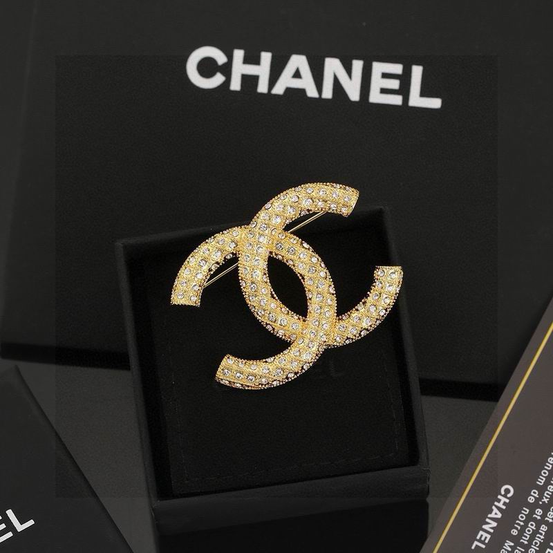 Chanel Brooch 03yxs198
